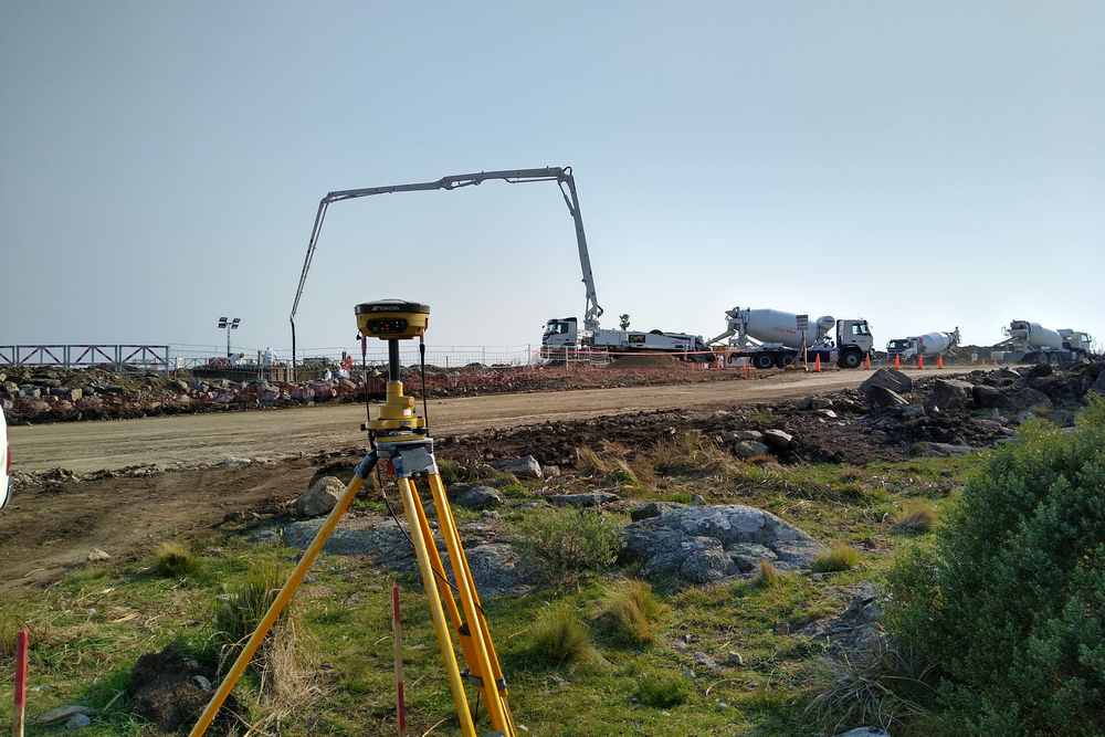 Estación total en la obra de un parque eólico